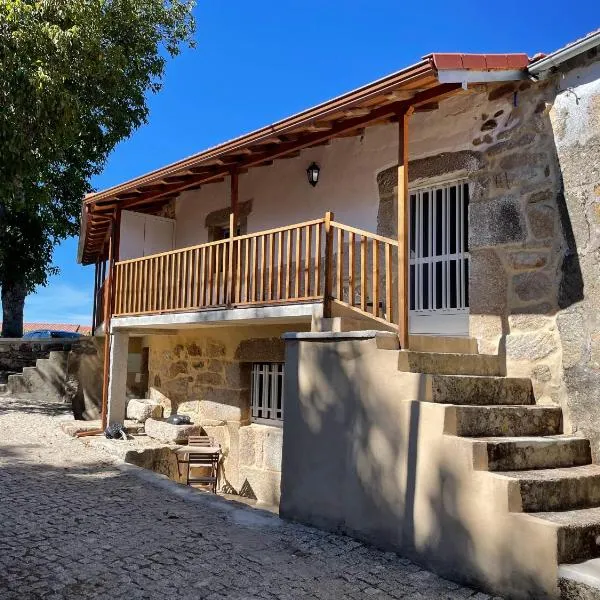 Casa do Terrado-Tourém, hotel v destinaci Tourém