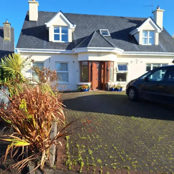 Lovely Twin Bedroom in Listowel Kerry, hotel v destinaci Listowel