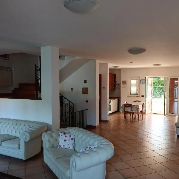 La casa di ale, hotel v destinaci Latina