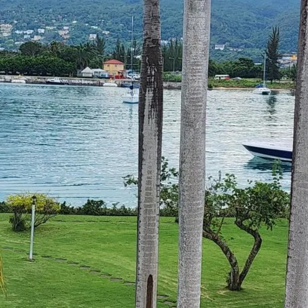 Dejai On The Bay, hotel in Montego Bay