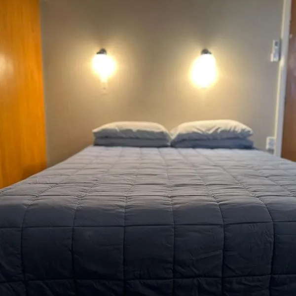 Merrylees Budget Hotel, hotel in Dannevirke