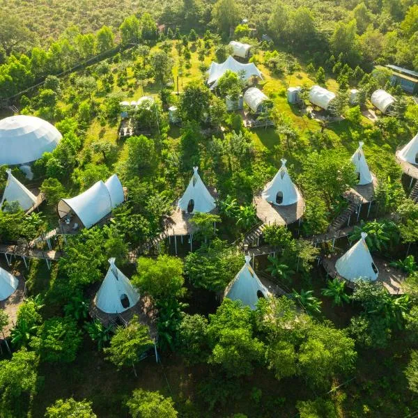 Panorama Glamping, hotel v destinaci Tân Phú