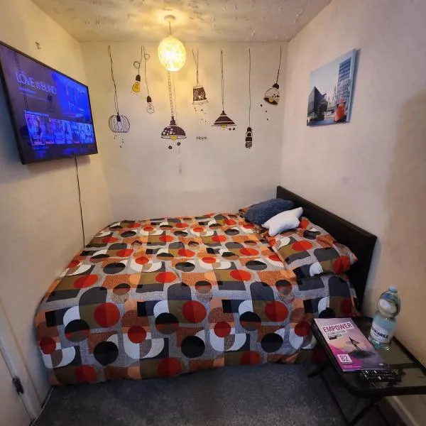 Private Room, hotel v destinaci Amley