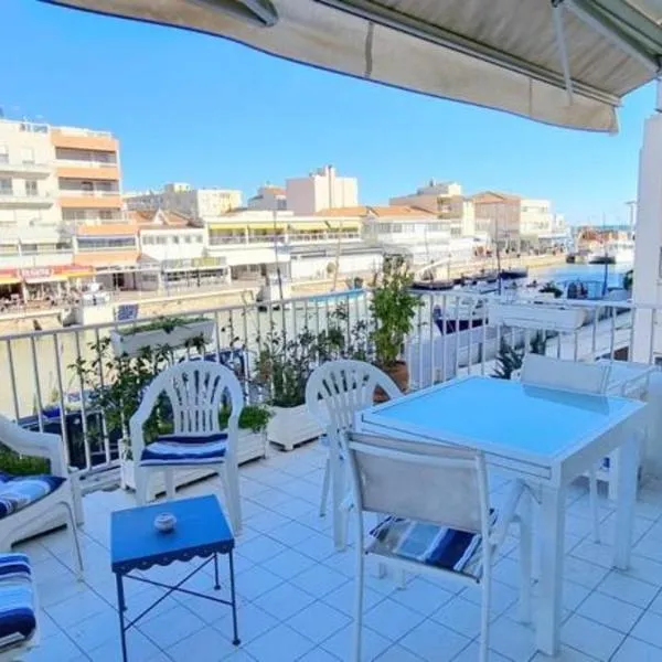 Chez Ginou Vue imprenable sur le canal et la mer, hotel in Palavas-les-Flots
