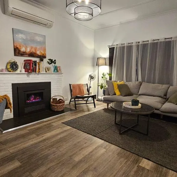 Eureka Cottage,Cozy and Comfy Home, Ballarat, hotel v destinaci Eureka