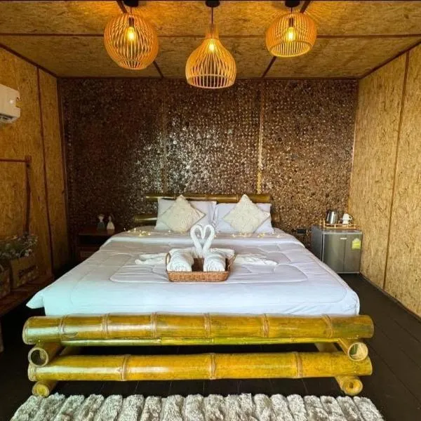 Greenheart garden View Camp phuket、カタビーチのホテル