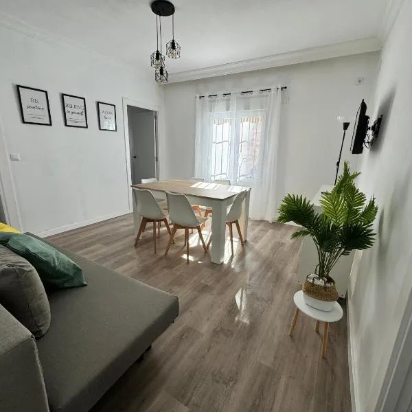 Apartamento Familiar Parque Alonso Sánchez, hotel v destinaci Huelva