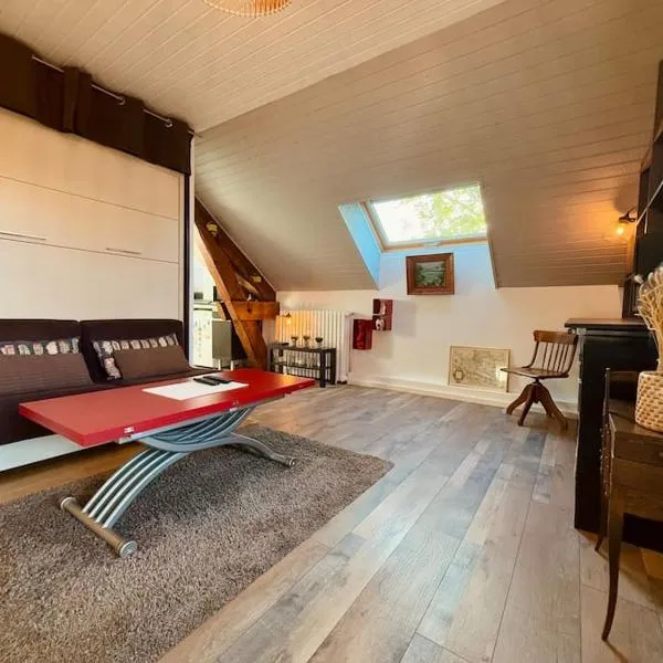 Studio 2 personnes Proche Centre-Ville, ξενοδοχείο στη Μπεζανσόν