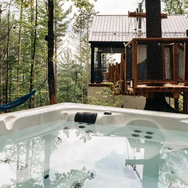 Chalet Nido - SPA Fire pit & suspension bridge, hotel u gradu 'Sainte Béatrix'
