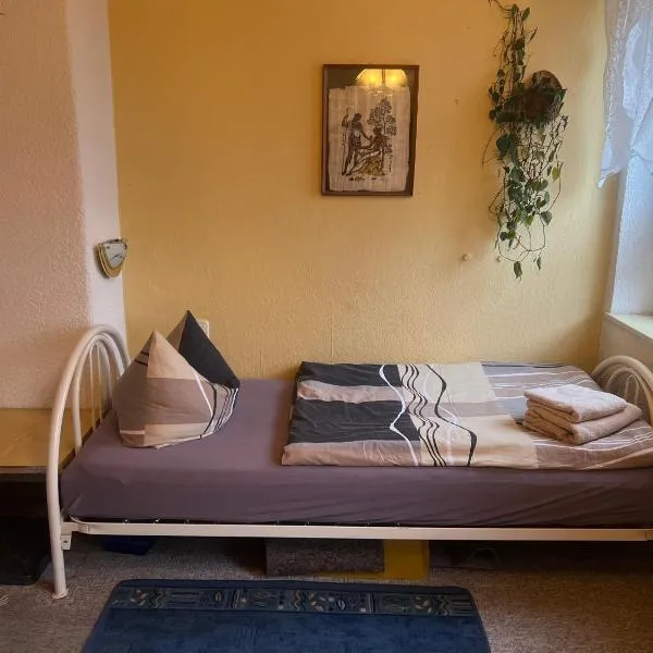 Einzelzimmer Erdgeschoss, hotel v destinaci Münchenbernsdorf