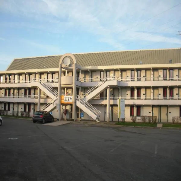 Premiere Classe Dreux, hotel in Fermaincourt