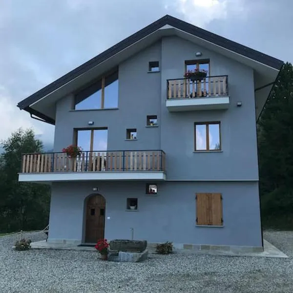 La casa a Pian Munè, hotel Paesanában