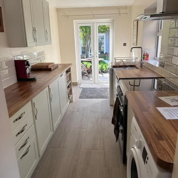 Beautiful, cosy, comfortable Marden!, hotel v destinaci Midhurst