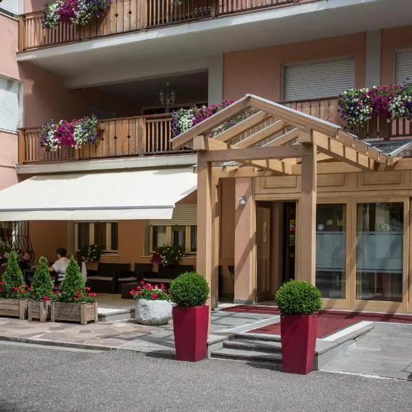 Park Hotel Sacro Cuore, hotel en Cavalese