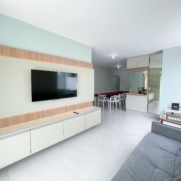 Apê com Garagem, A/C | 200m Praia de Canasvieiras - Foto 5