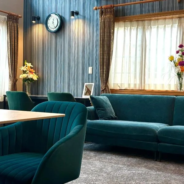 Five room 120 SKY TREE SENSOJI FreeParking 1292sqft, hotel em Tóquio