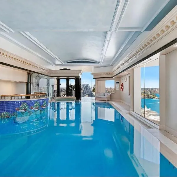 Fancy home with water view in the rocks, hotel v destinaci Sydney