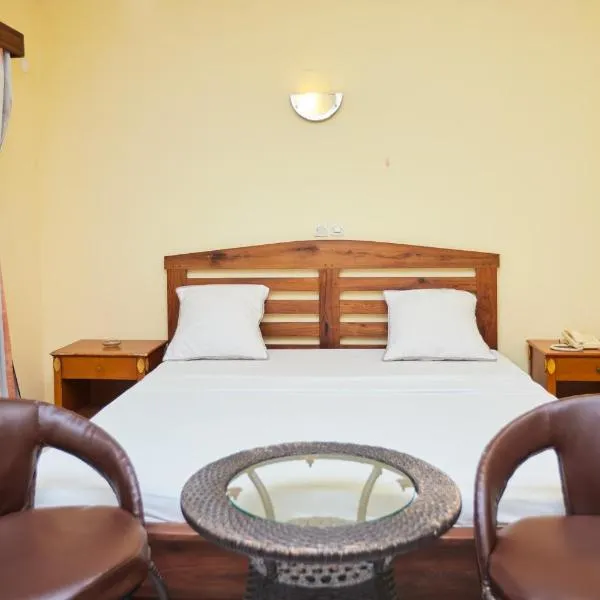 Anjary Hotel Mahajanga, hotel u gradu 'Mahajanga'