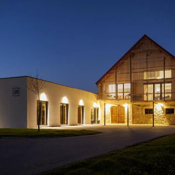 WINERY AND APARTMENTS MAROF, hotel v destinaci Bistrica ob Sotli