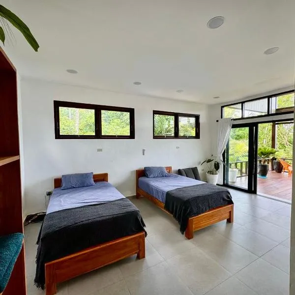 Villa Pandan Simeulue, ξενοδοχείο σε Salul