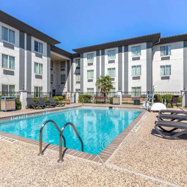 Best Western Medical Center North Inn & Suites Near Six Flags, khách sạn ở San Antonio