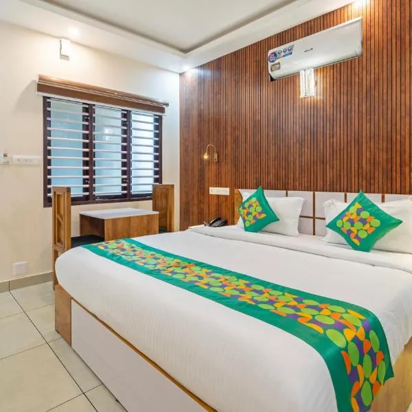Treebo Thoduvas Star Plaza Cochin Airport, hotel in Nedumbassery
