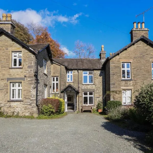 2 Birkhead, hotel in Windermere