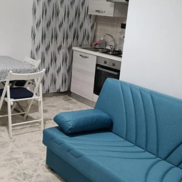 Cristal Apartment, hotel in Brindisi