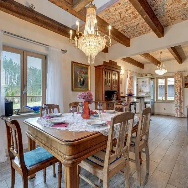 Leśny Dworek Sominy - Dom z Sauną i Kominkiem, hotel em Sominy