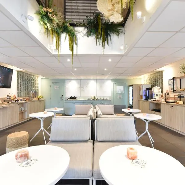 Hôtel Kyriad La Rochelle Centre Ville, hotel v destinácii La Rochelle
