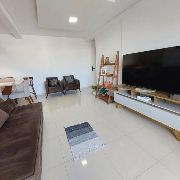 Lindo e Amplo apartamento