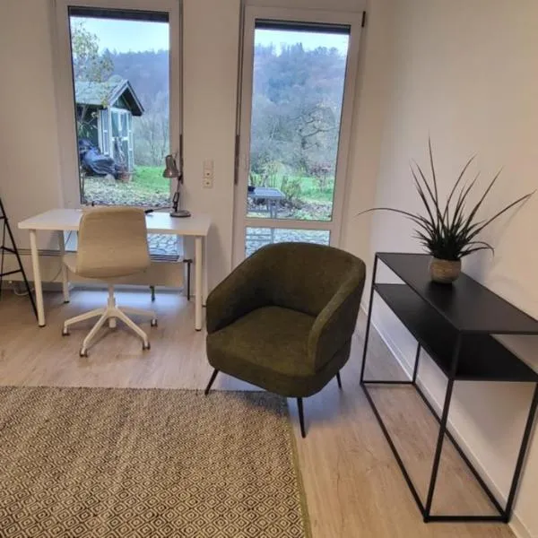 Sonnige Ferienwohnung in Traumlage, hotel v destinaci Winnenden