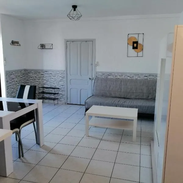 Appartement 29 B - Mailly-le-camp, hotel em Mailly-le-Camp