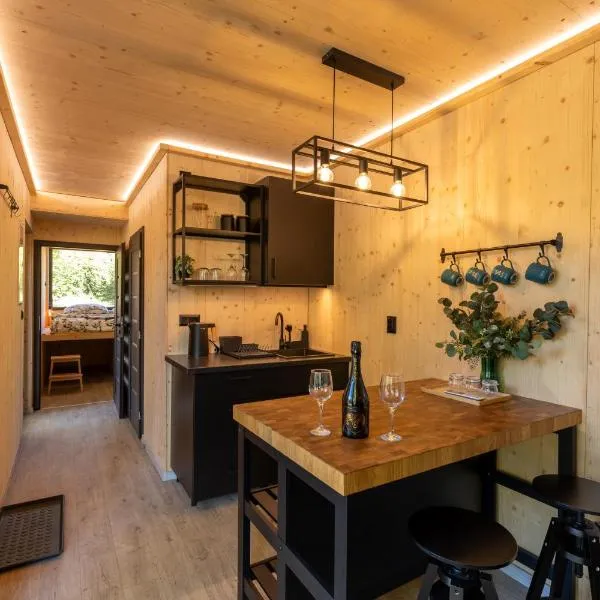 Glamping Pod Lipami, khách sạn ở Dolní Bečva