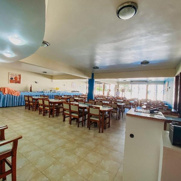 Flat's com 1 quarto, frente praia de Taperapuã, atravessou a rua está na praia, Condomínio Boulevard da Praia conta com piscina, sauna, sala de jogos além de café da manhã como cortesia - Foto 3