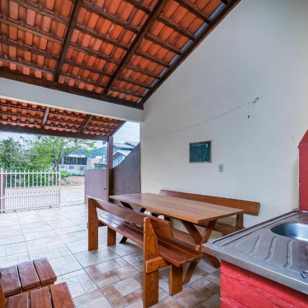 Casa a 2 quadras da Praia de Zimbros RW2724 - Foto 4