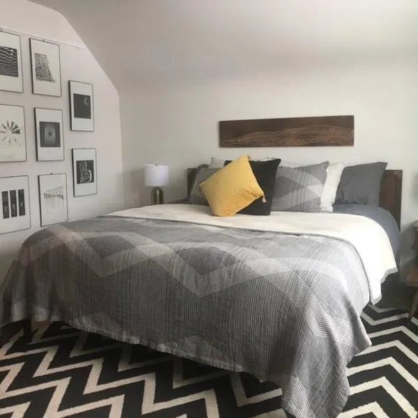 Gallery Loft of Oak Park #1 Top Host in IL, hotel a Oak Park