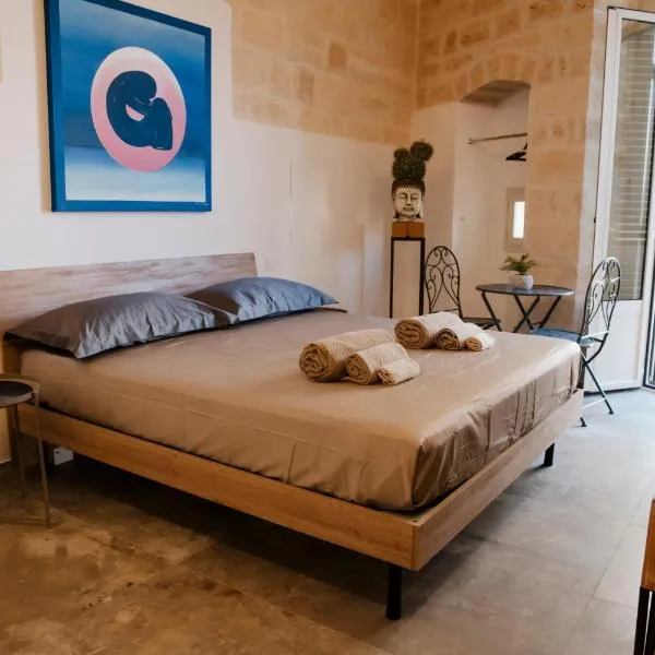 Petrina Home - Suite Rooms Barletta, hotel v destinaci Barletta