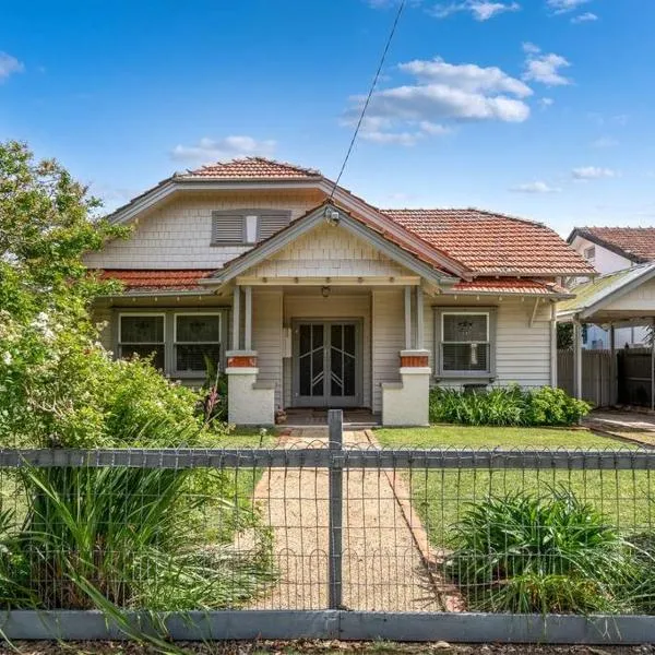 베날라에 위치한 호텔 The Californian