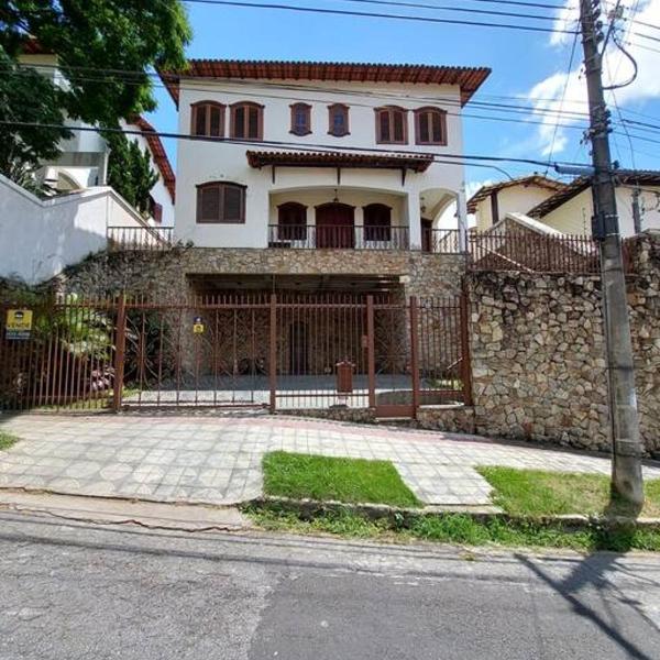 Casa Espaçosa Bairro São Bento Para Grandes Famílias