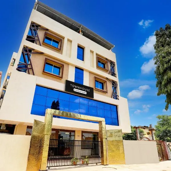 Super Townhouse Hoshangabad Road Near Aashima Mall, hotel v destinaci Somarda Kauasot
