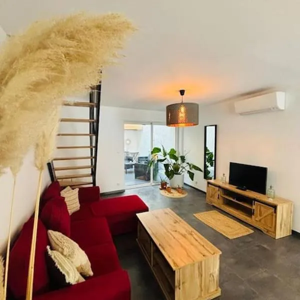 Appartement en petite Camargue, hotel in Saint-Laurent-dʼAigouze