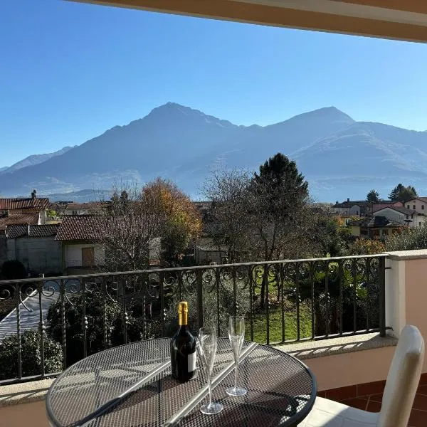 Casetta Larianella - Larihome A76, hotel in Gravedona