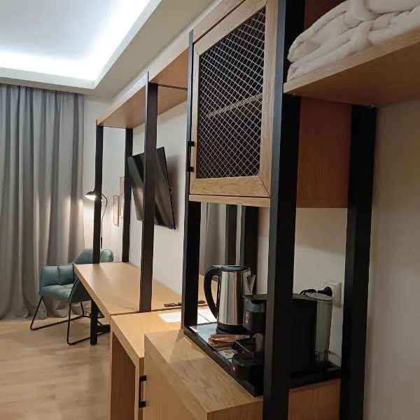 Agnanti Limnis Hotel, hotel Neohóriban