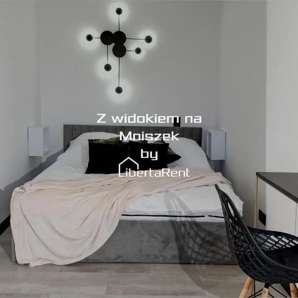 Z widokiem na Mniszek by LibertaRent, hotel in Boguszów-Gorce