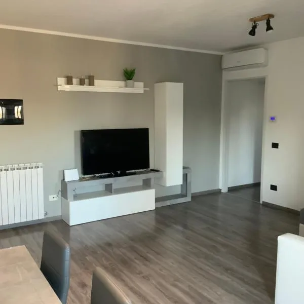 Trilocale alle porte di Milano immerso nel verde, hotel in Rodano