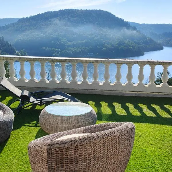 Ma villa au bord de l'eau, hotel v destinaci Miremont