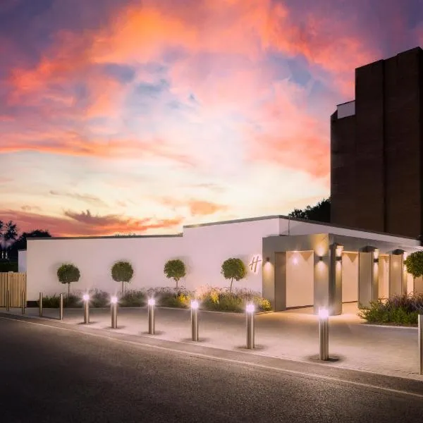 Holiday Inn London - Gatwick Airport by IHG, hotel v destinaci Horley