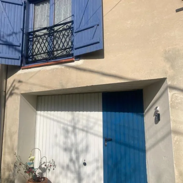 "L'Echapée Belle" Maison de village climatisée de 45m2 à proximité de Carcassonne,1 chbre à l'étage vue panoramique sur les pyrénées, cuisine équipée,1Salon,1 sdb, Wifi, Parking gratuit, Netflix,Canal sat, Fauteuil massant, ξενοδοχείο σε Montréal