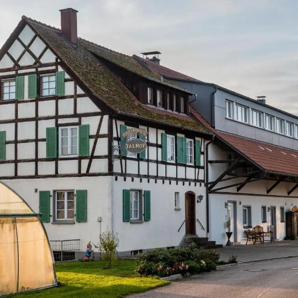 Pension Zum Talhof, hotel v destinaci Reichenau